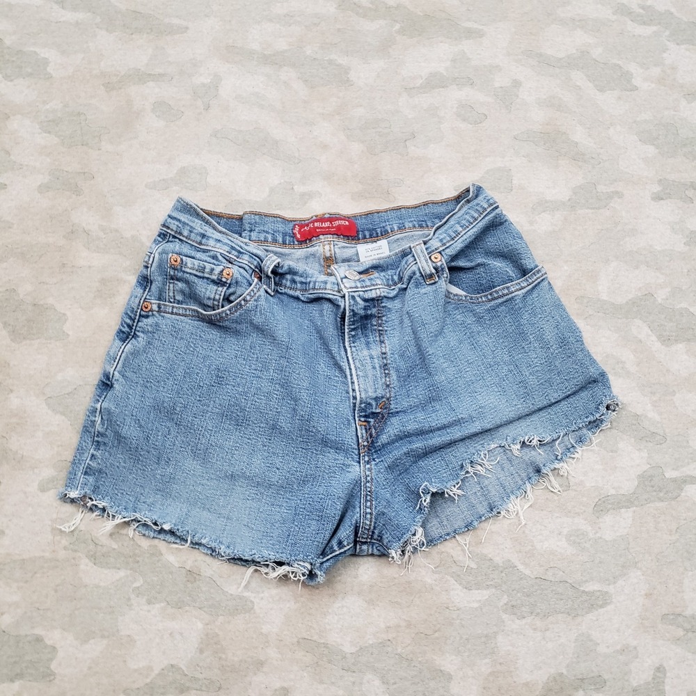 VTG Levi's 550 Shorts Womens 12 Blue Y2K Relaxed Pockets Denim Medium Wash
